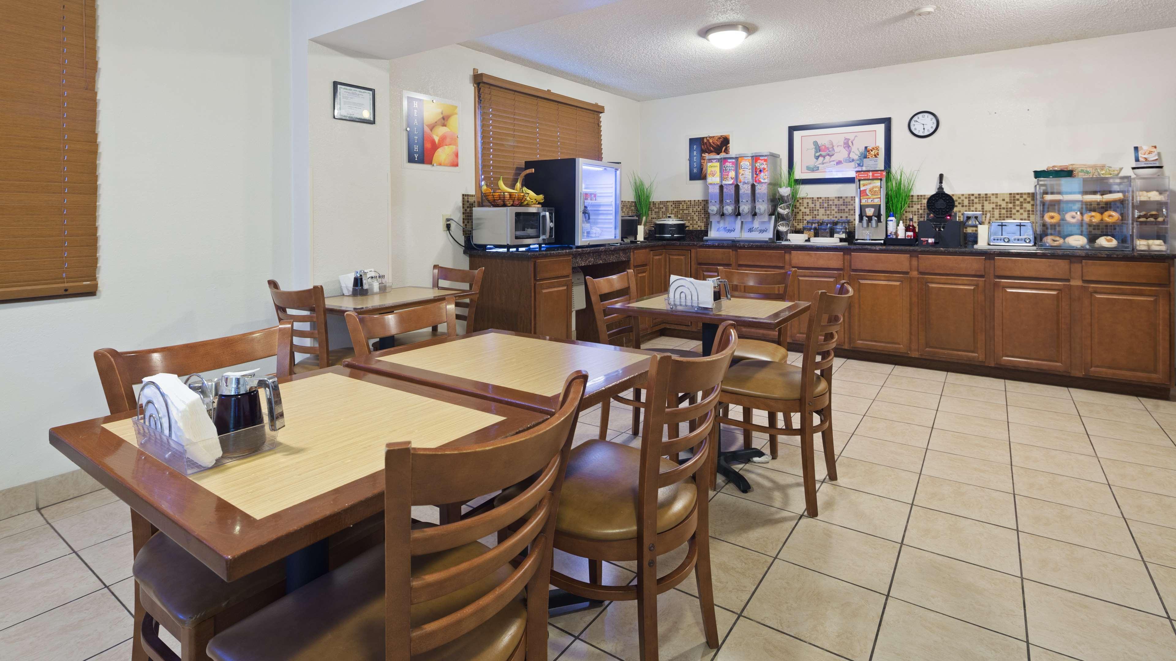 Best Western Mount Pleasant Inn Extérieur photo